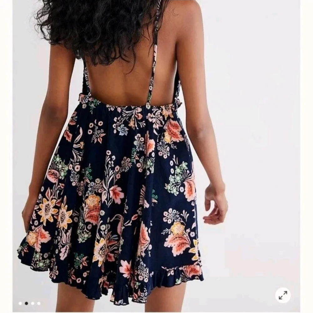 Free People NWT Looking Glass Floral Navy Mini Dress Size Medium - Picture 2 of 9